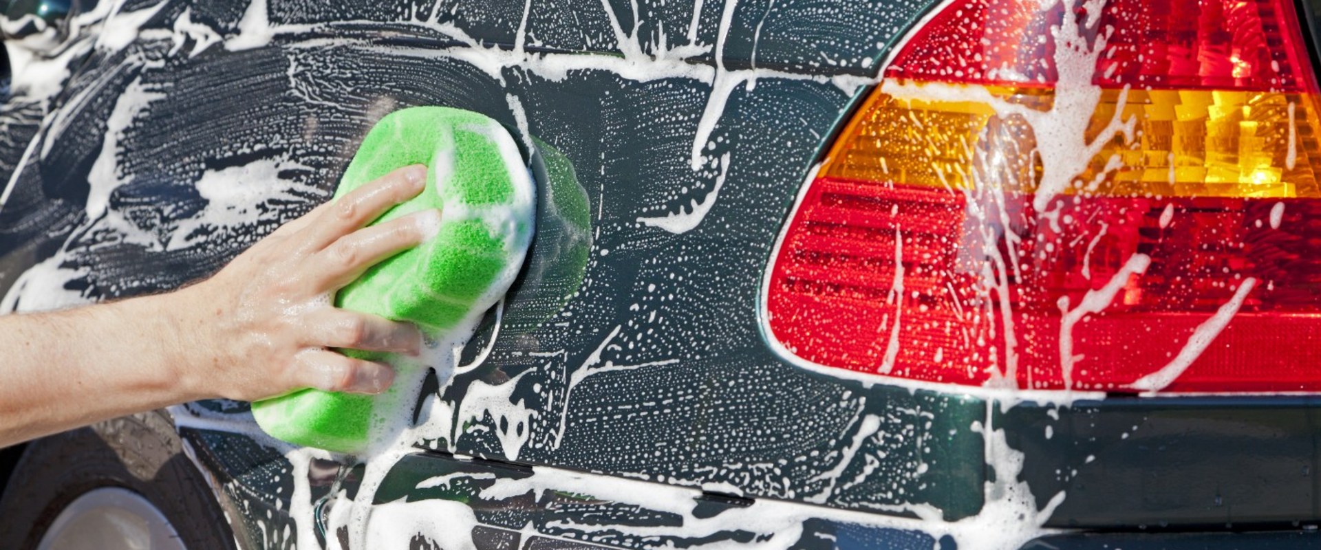 How does a mobile car wash get water?